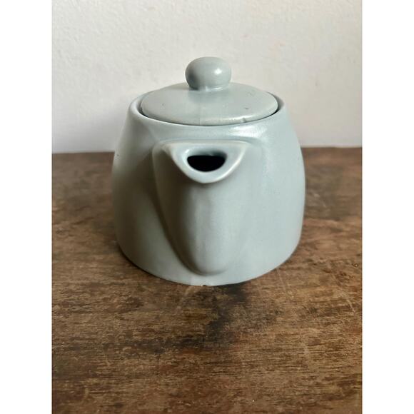 Vintage Ceramic Powder Blue Teapot | Tea Ware | I'm a Little Teapot - Picture 4 of 6